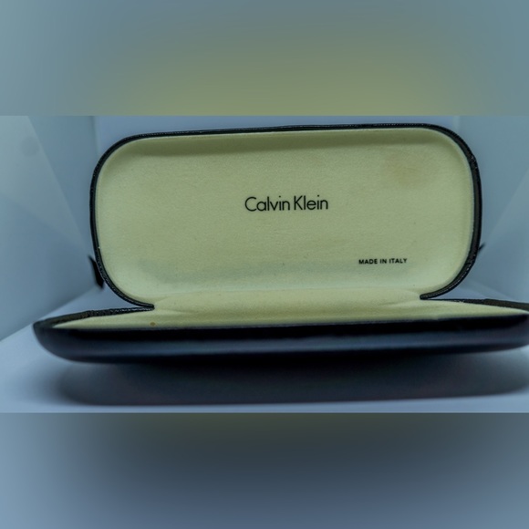 Calvin Klein slim sun/eye glasses case - Picture 2 of 5